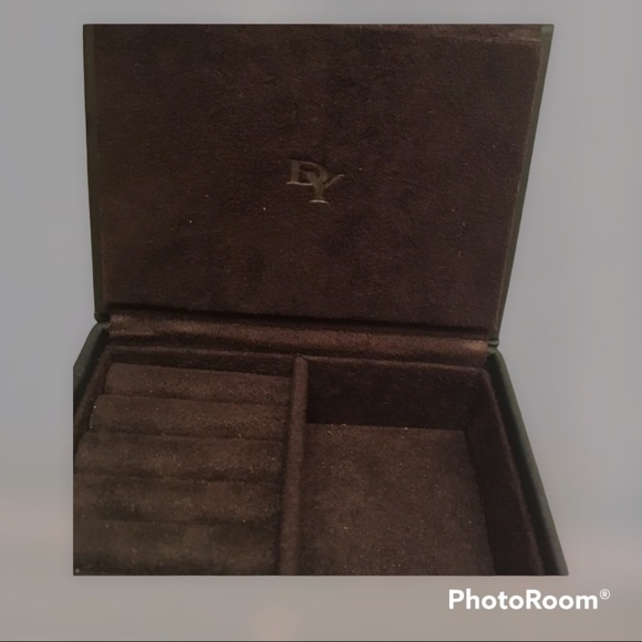 Suede David Yurman Jewelry Box - Picture 4 of 5